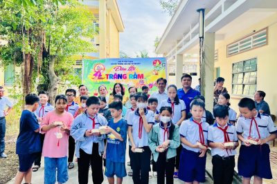 Trường Tiểu học Võ Văn Kiệt tổ chức vui Trung Thu chủ đề “Đêm Hội Trăng Rằm” cho các em học sinh điểm 4000 Kênh 11