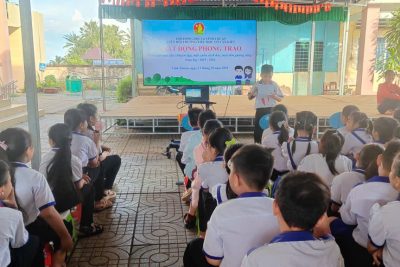 PHÁT ĐỘNG PHONG TRÀO “MỖI TUẦN MỘT CÂU CHUYỆN ĐẸP, MỘT CUỐN SÁCH HAY, MỘT TẤM GƯƠNG SÁNG”